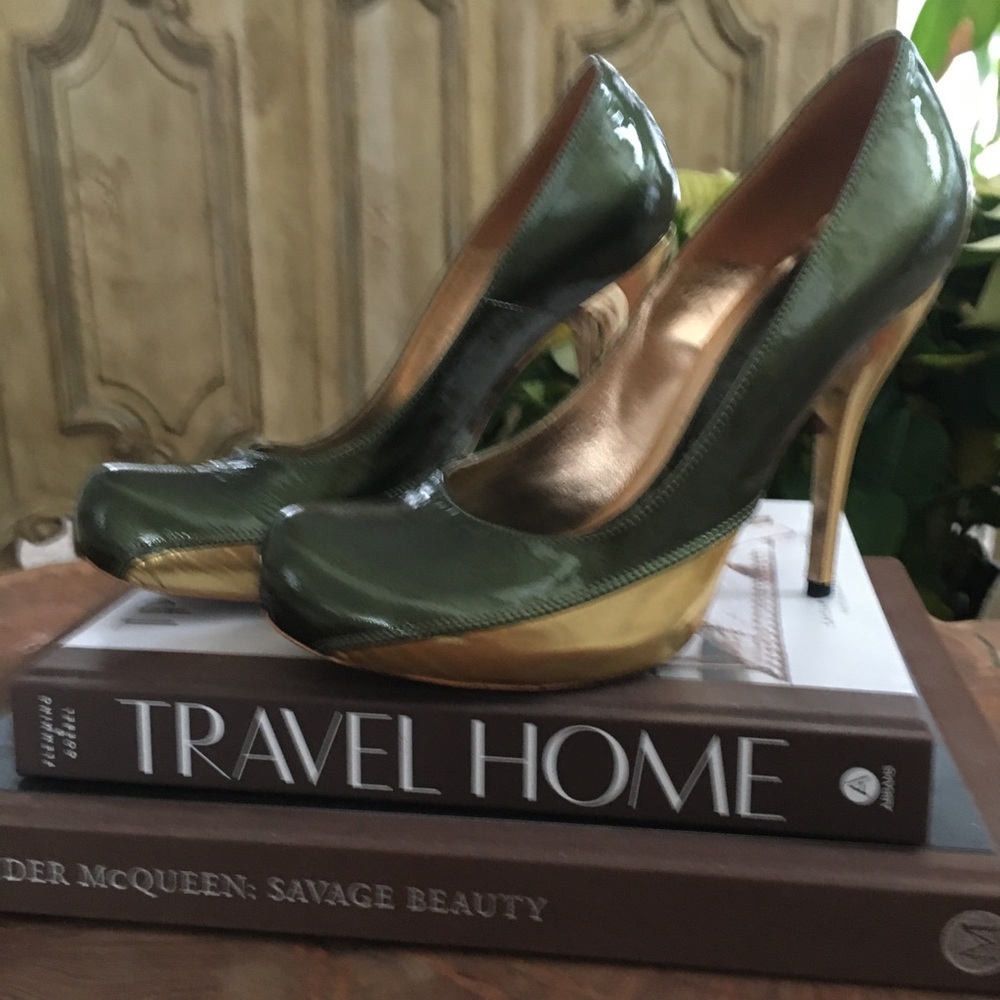 Alexander McQueen Gold and Green Metallic Heels